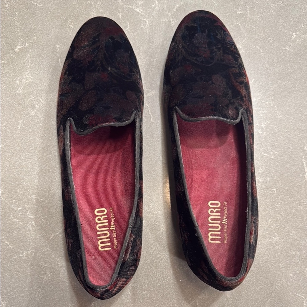 Munro Flats with Suede Texture and Pink Interior